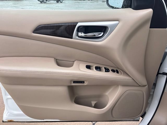 Used 2013 Nissan Pathfinder SL w/ Trailer Tow Pkg AWD/4WD image 14