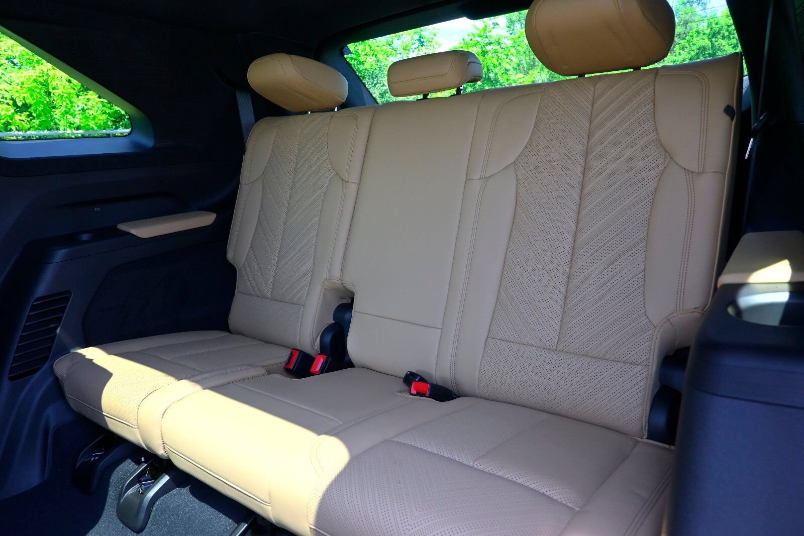New 2025 Cadillac Escalade IQ Luxury 2 AWD/4WD image 32