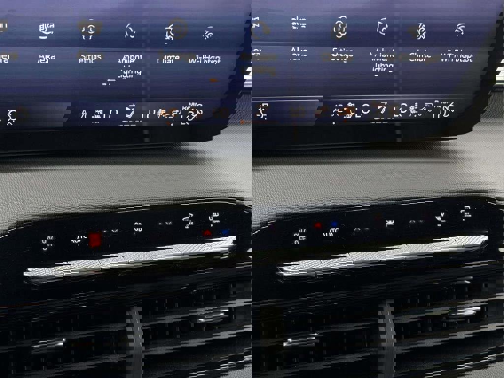 Used 2025 Buick Enclave Preferred image 5