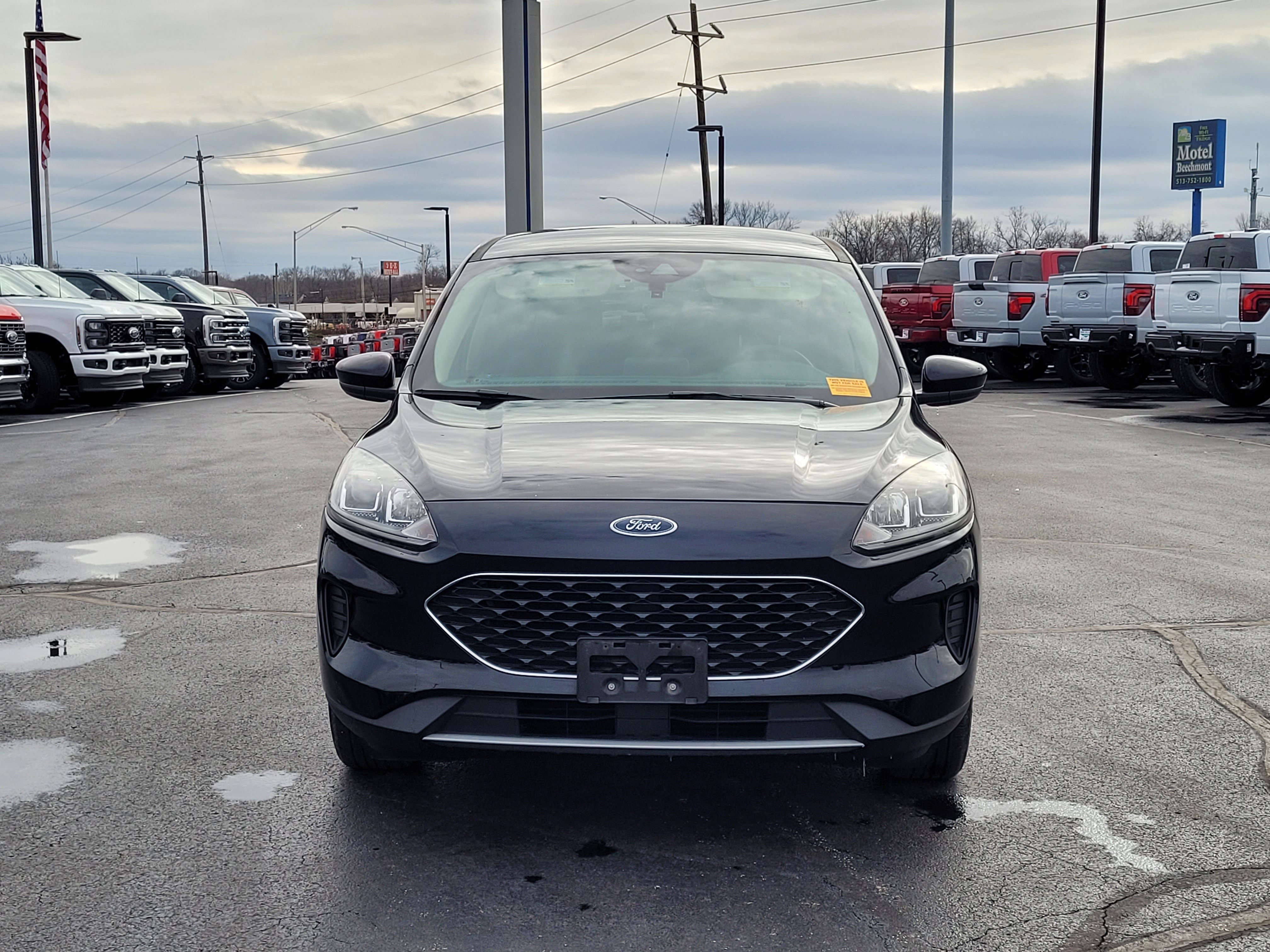 Used 2020 Ford Escape SE image 9