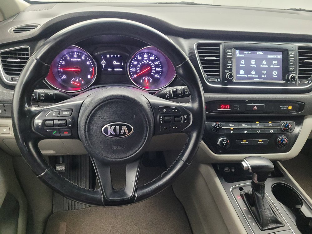 Used 2017 Kia Sedona LX w/ LX Essentials Premium Package FWD image 22