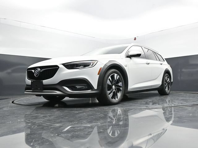 Used 2018 Buick Regal Essence w/ Driver Confidence Package #1 AWD/4WD image 39