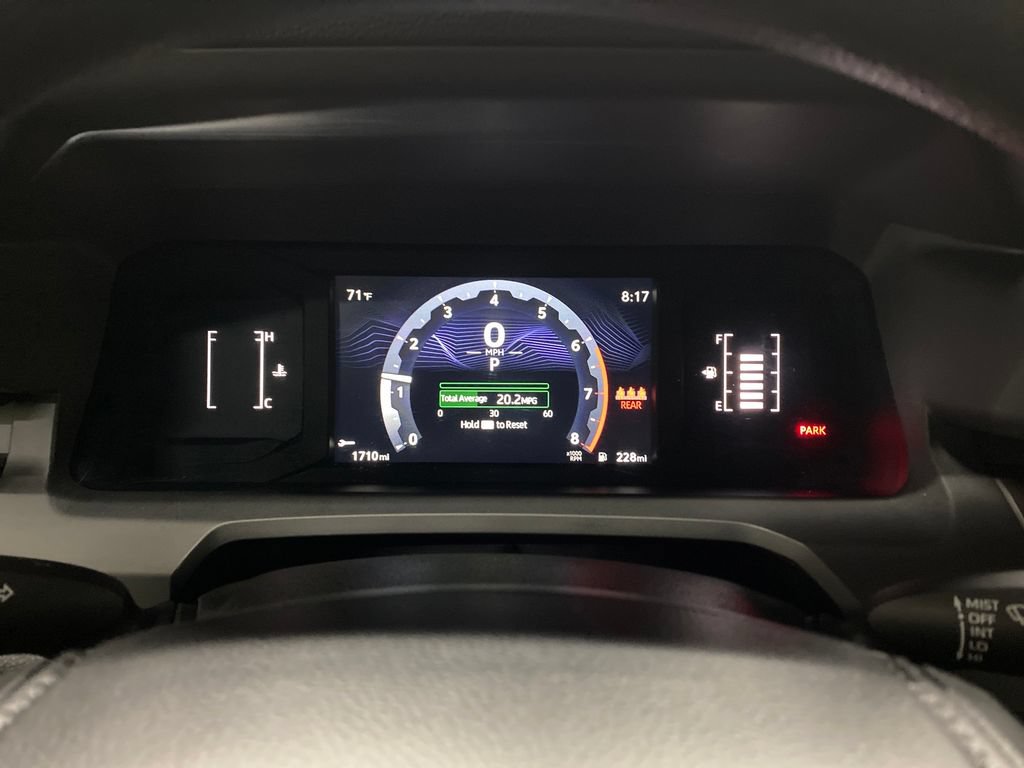 Used 2025 Toyota Tacoma SR5 AWD/4WD image 16