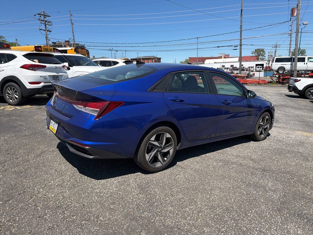 Used 2023 Hyundai Elantra SEL w/ Convenience Package FWD image 6