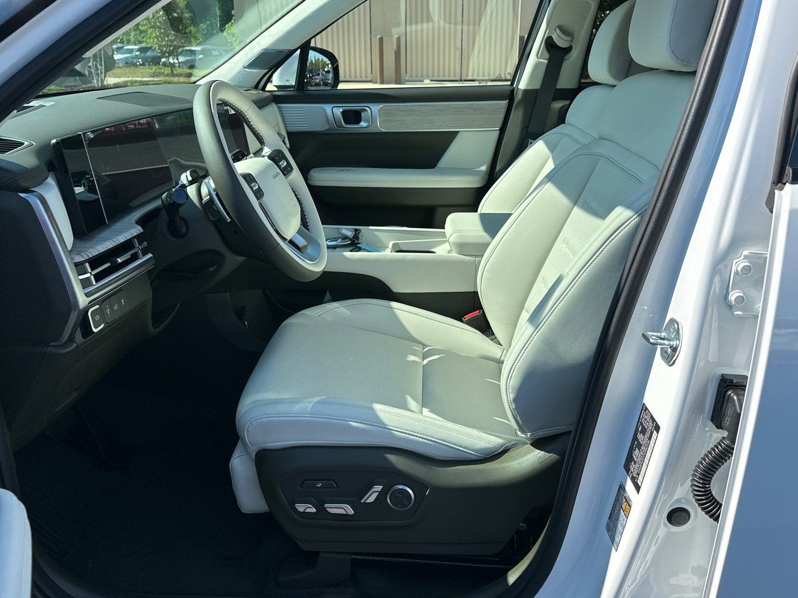 New 2025 Hyundai Santa Fe Calligraphy image 9