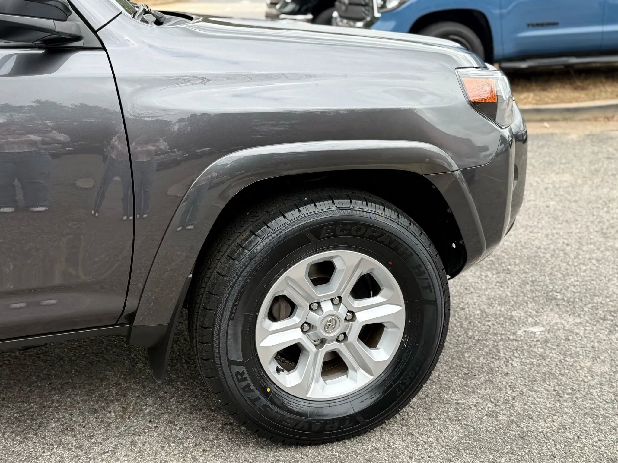 Used 2022 Toyota 4Runner SR5 image 9