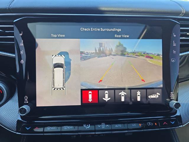 Used 2022 Jeep Grand Wagoneer Series II AWD/4WD image 31