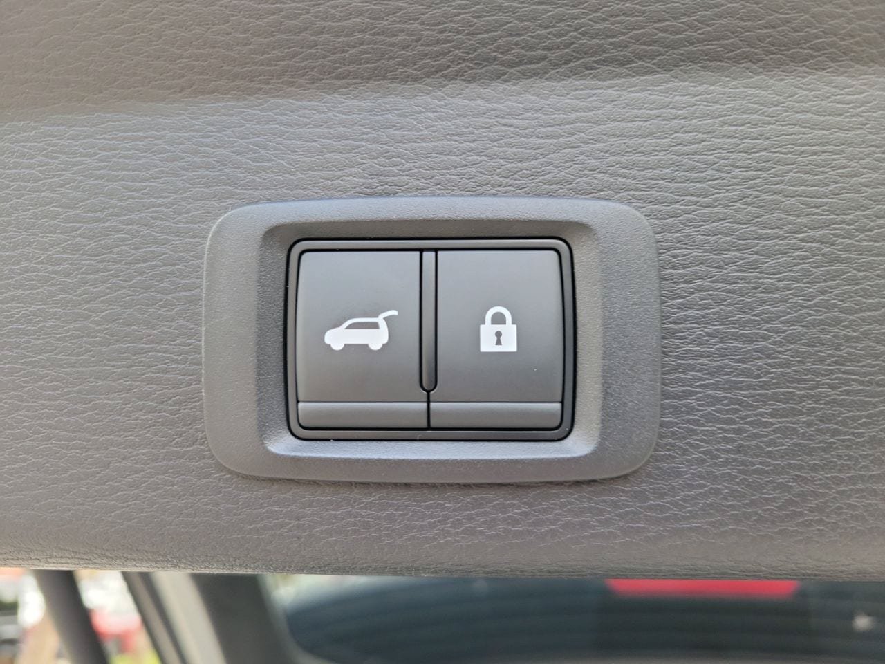 Used 2025 Mitsubishi Outlander SE FWD image 9