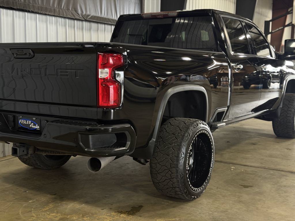 Used 2021 Chevrolet Silverado 2500 LTZ w/ Z71 Chrome Sport Edition AWD/4WD image 16