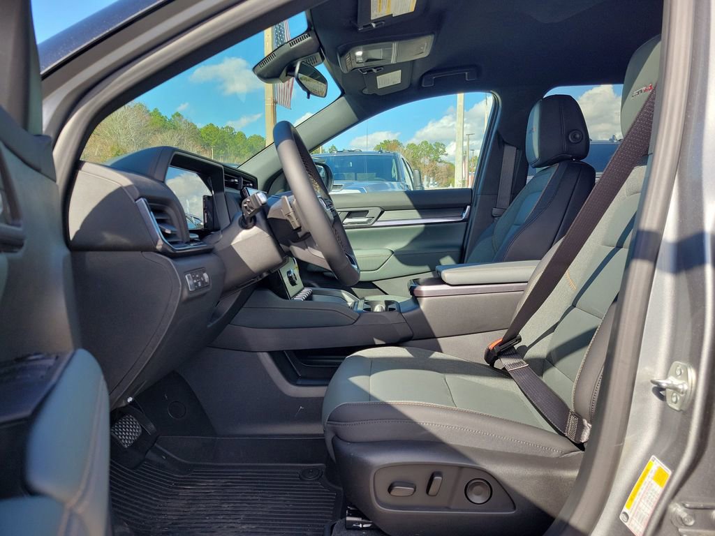 New 2026 GMC Terrain AT4 w/ LPO, Floor Liner Package image 23