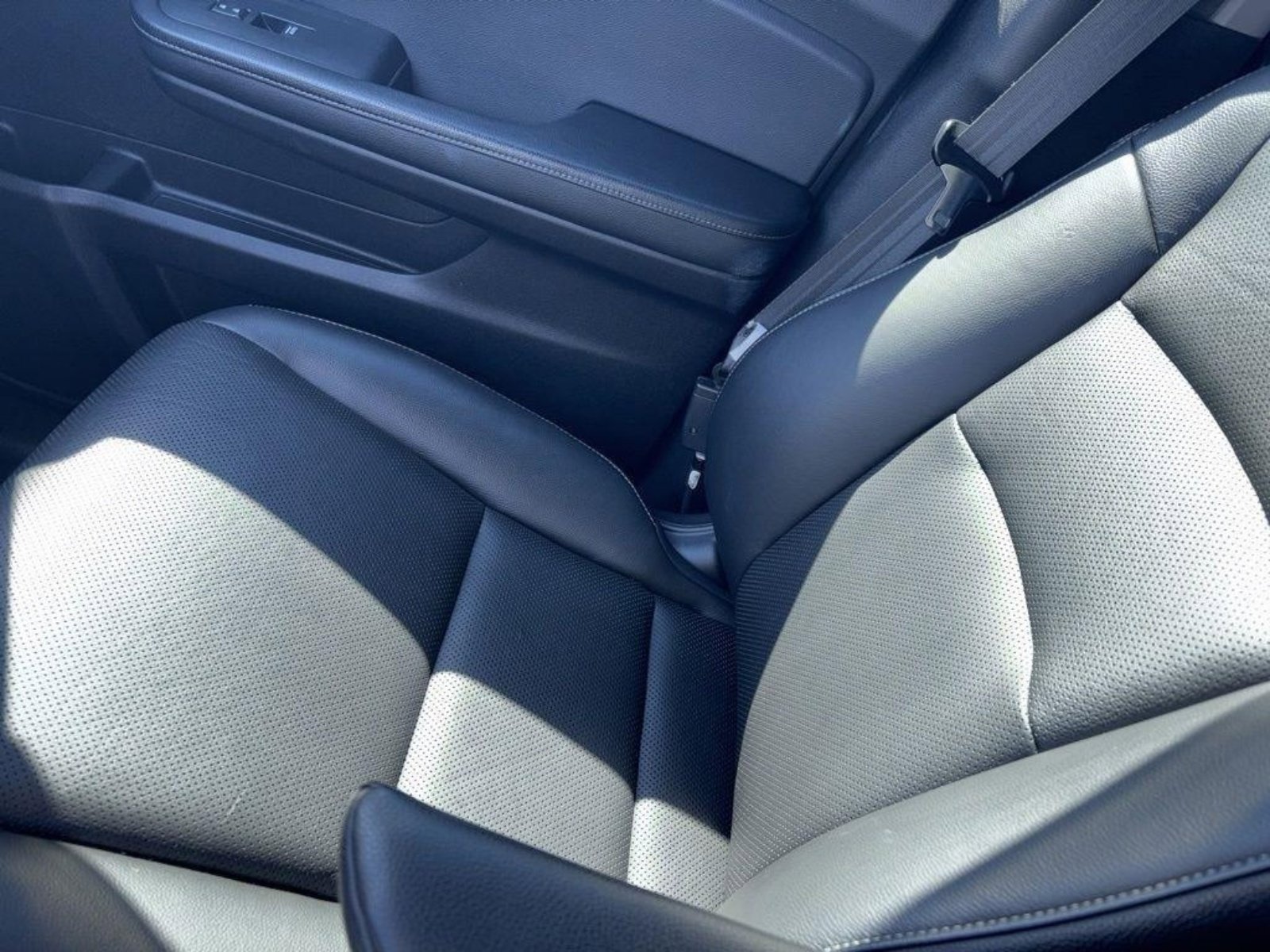 Used 2018 Honda Ridgeline RTL-T image 3