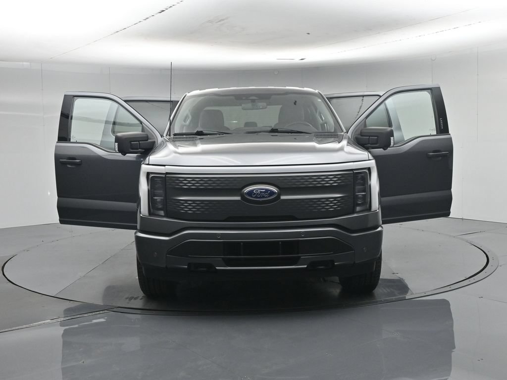 Used 2023 Ford F150 Lightning XLT AWD/4WD image 32