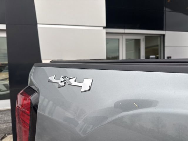 Used 2025 GMC Sierra 2500 SLE w/ SLE Value Package; image 12