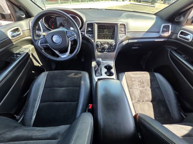 Used 2017 Jeep Grand Cherokee Altitude image 7