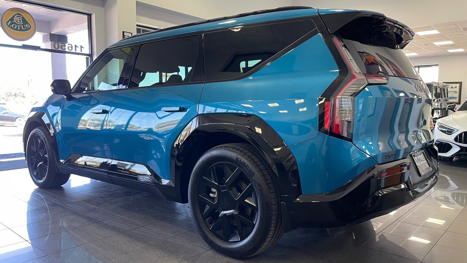 Used 2026 Kia EV9 Land w/ Nightfall Edition Package image 3