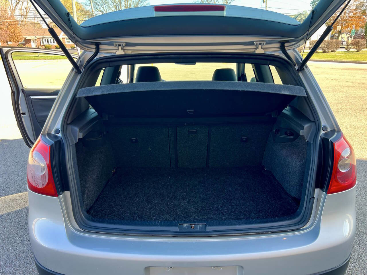 Used 2007 Volkswagen GTI 2-Door image 17