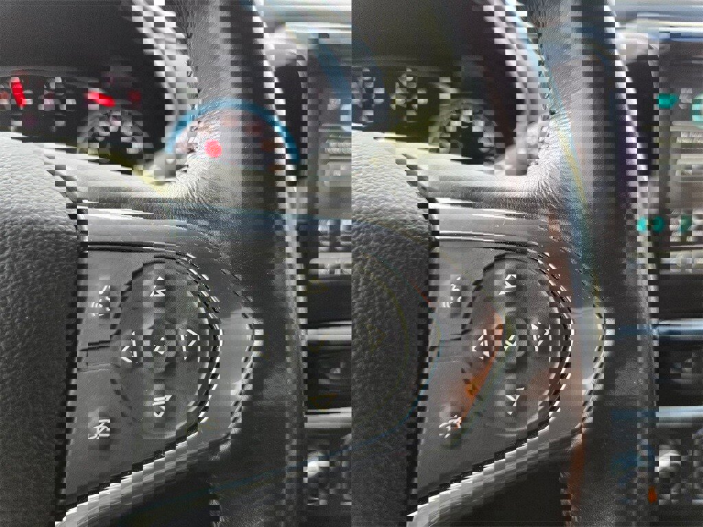 Used 2019 Chevrolet Traverse LT image 19