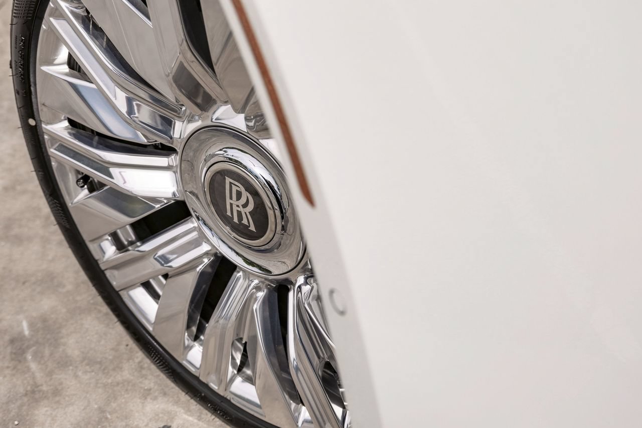 New 2026 Rolls-Royce Ghost AWD/4WD image 5