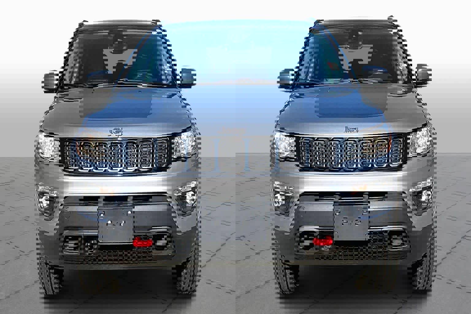 Used 2021 Jeep Compass Trailhawk image 3