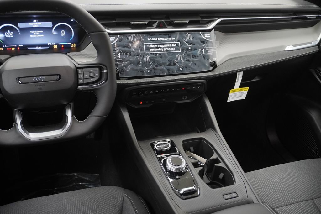 New 2026 Jeep Cherokee Laredo AWD/4WD image 19