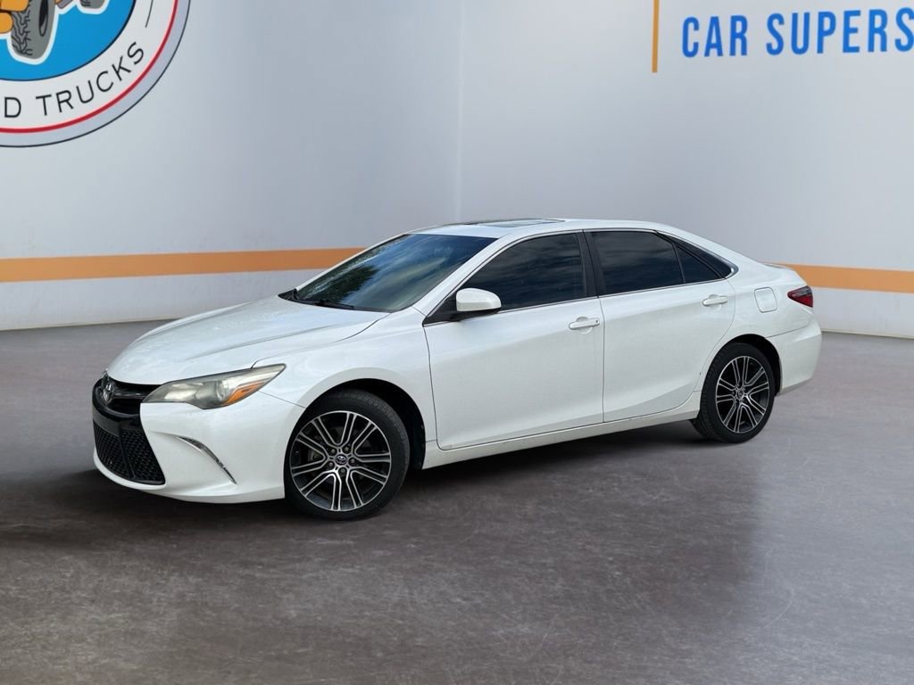 Used 2016 Toyota Camry SE FWD image 2
