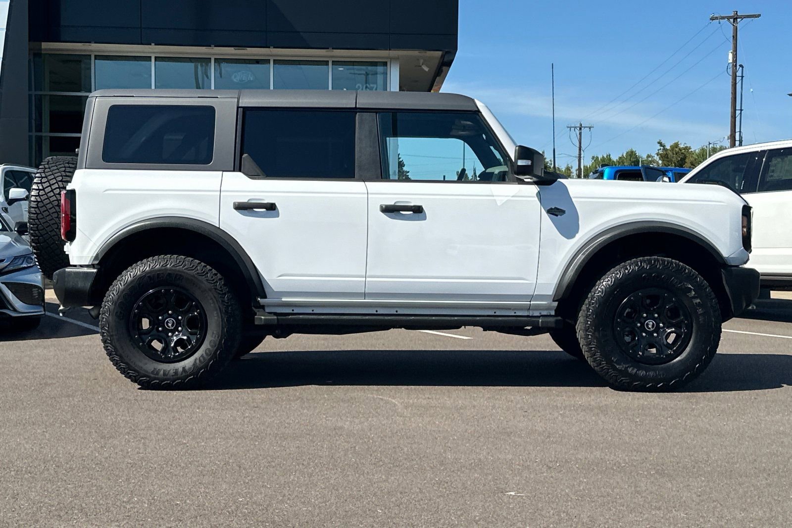 Used 2022 Ford Bronco Wildtrak AWD/4WD image 3