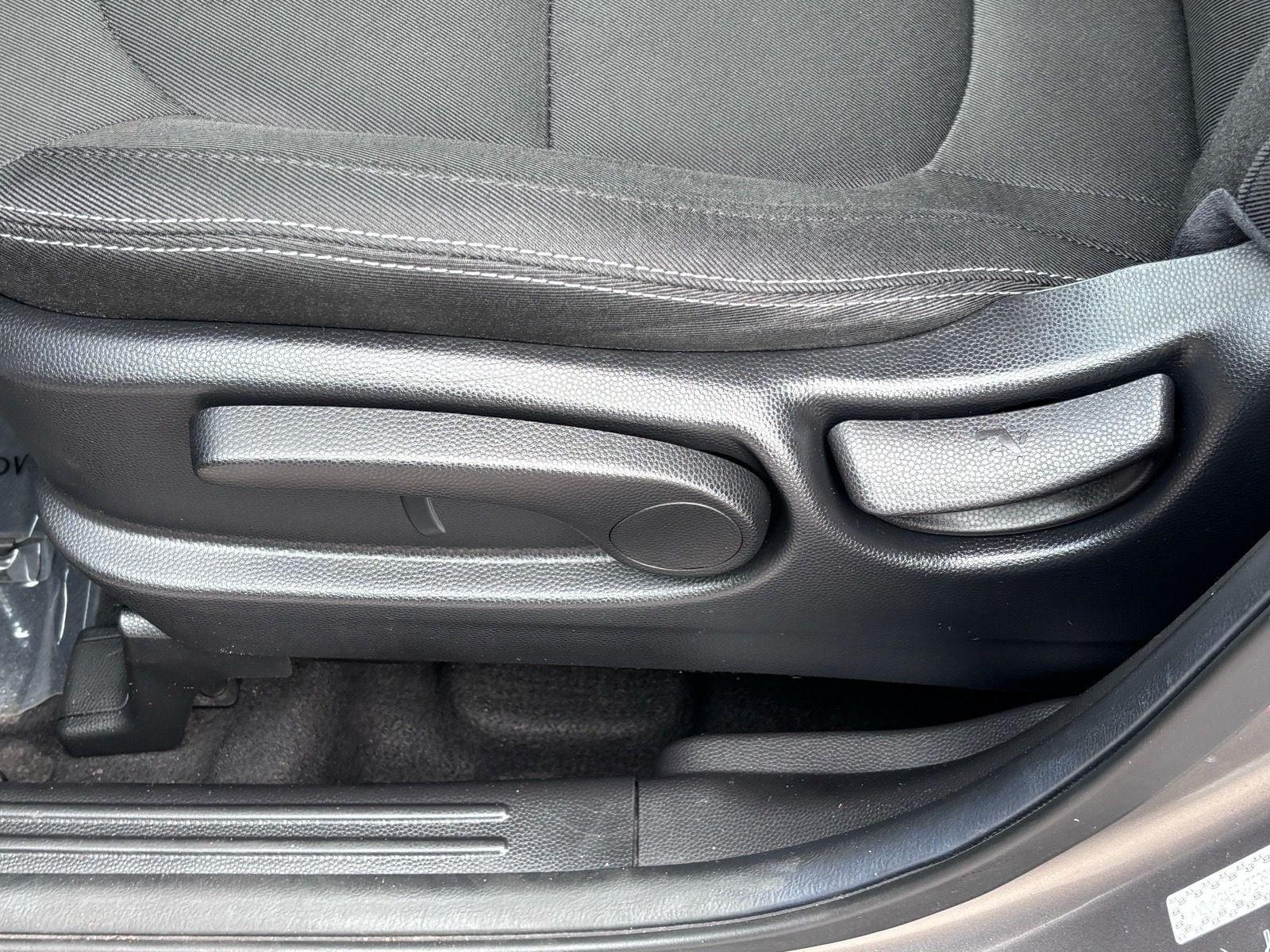 Used 2018 Kia Soul + FWD image 18