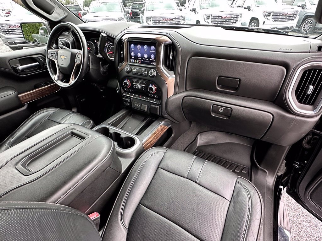 Used 2019 Chevrolet Silverado 1500 High Country w/ Technology Package AWD/4WD image 14