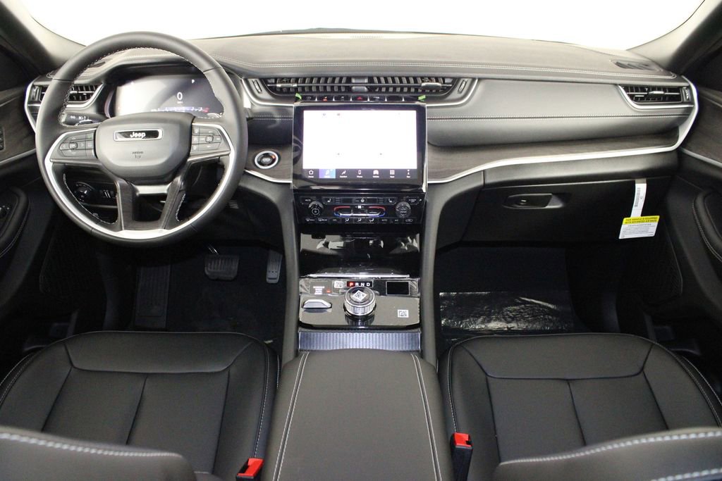 New 2025 Jeep Grand Cherokee Limited image 30