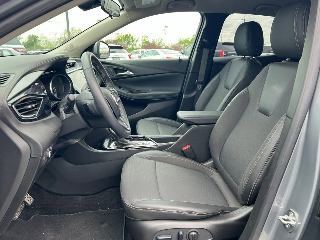 Used 2023 Buick Encore GX Select w/ Sport Touring Package FWD image 8