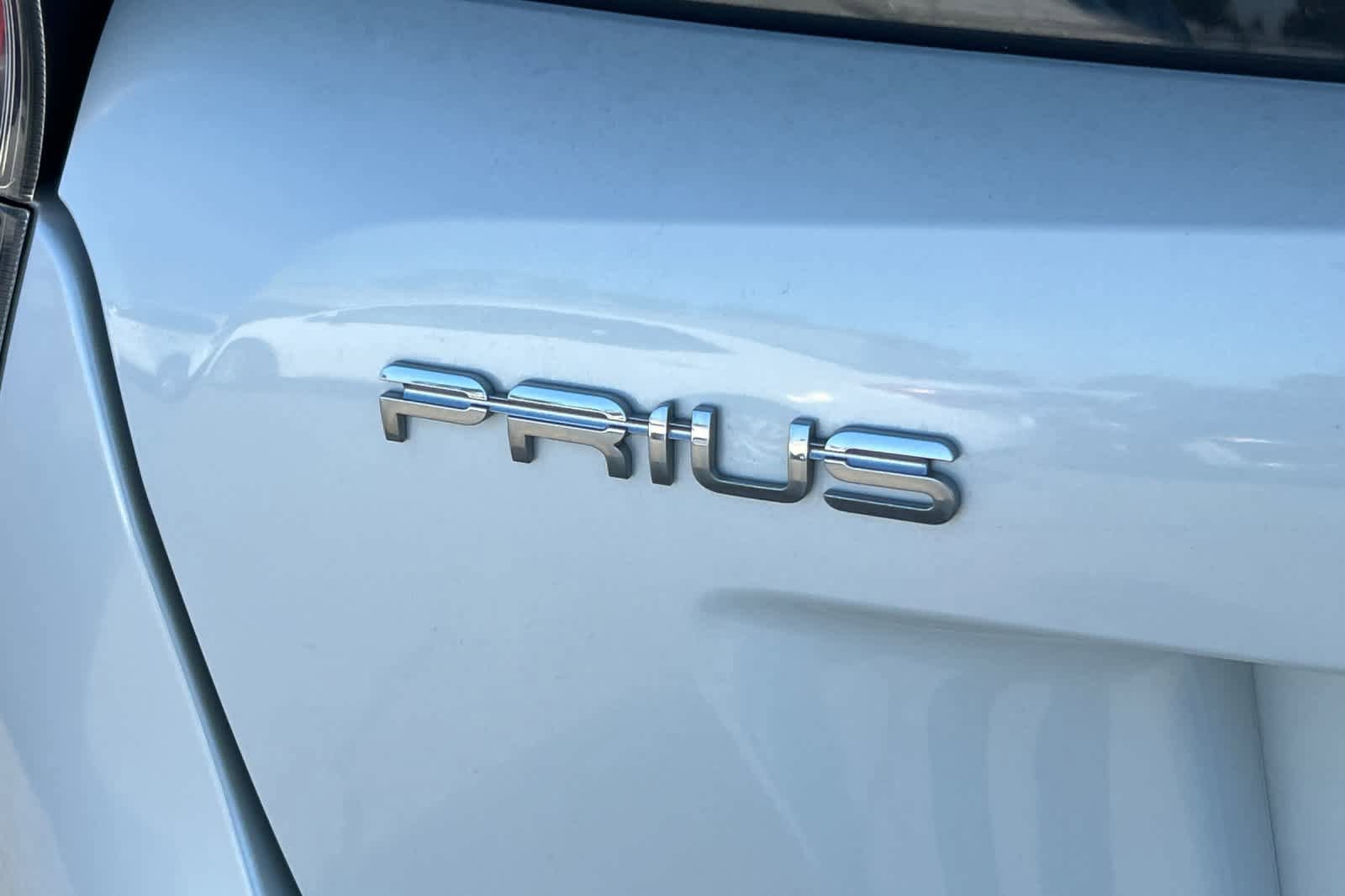 Certified 2017 Toyota Prius Two w/ Carpet Mat Package FWD image 21