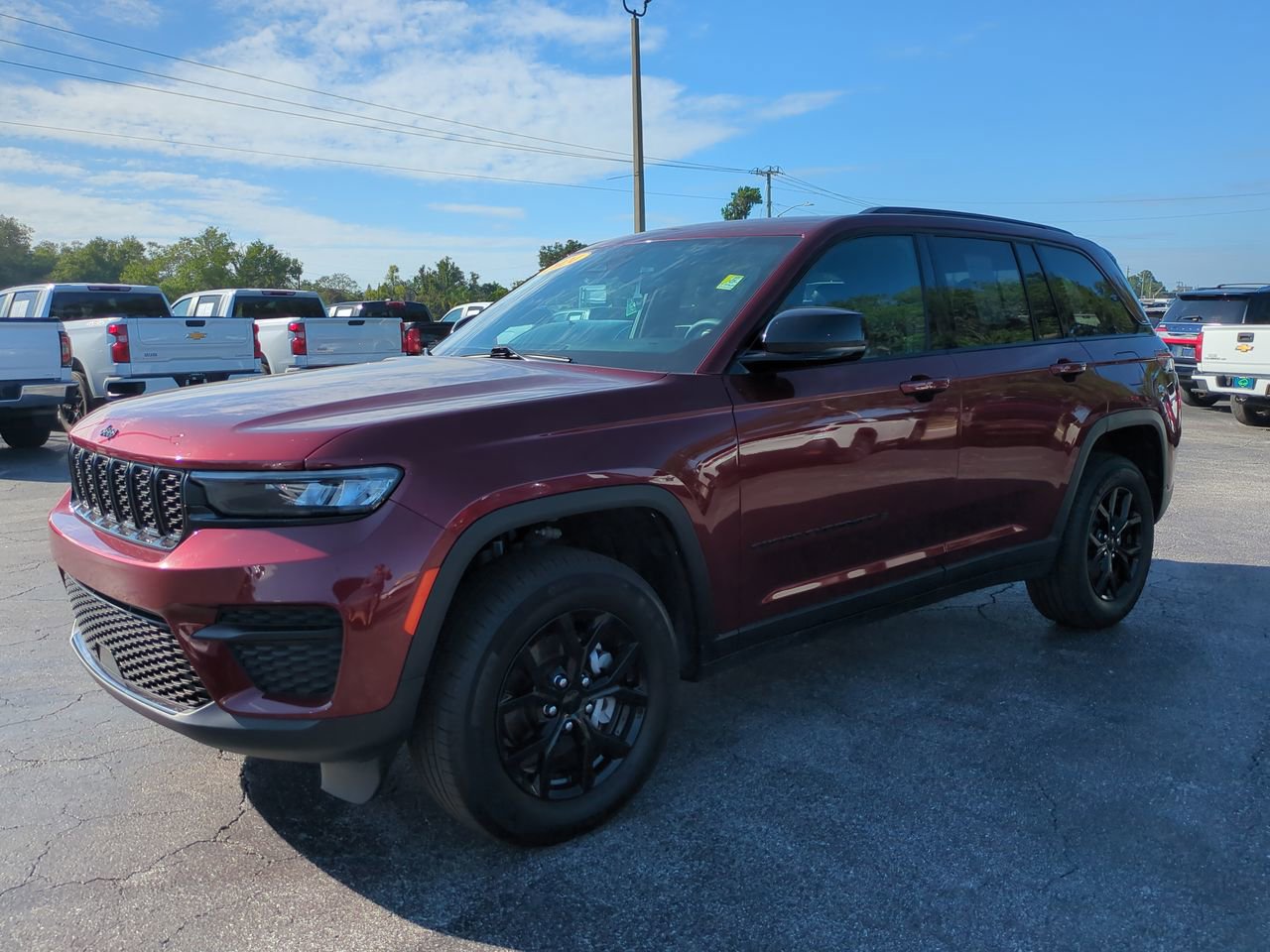 Used 2024 Jeep Grand Cherokee Altitude image 8