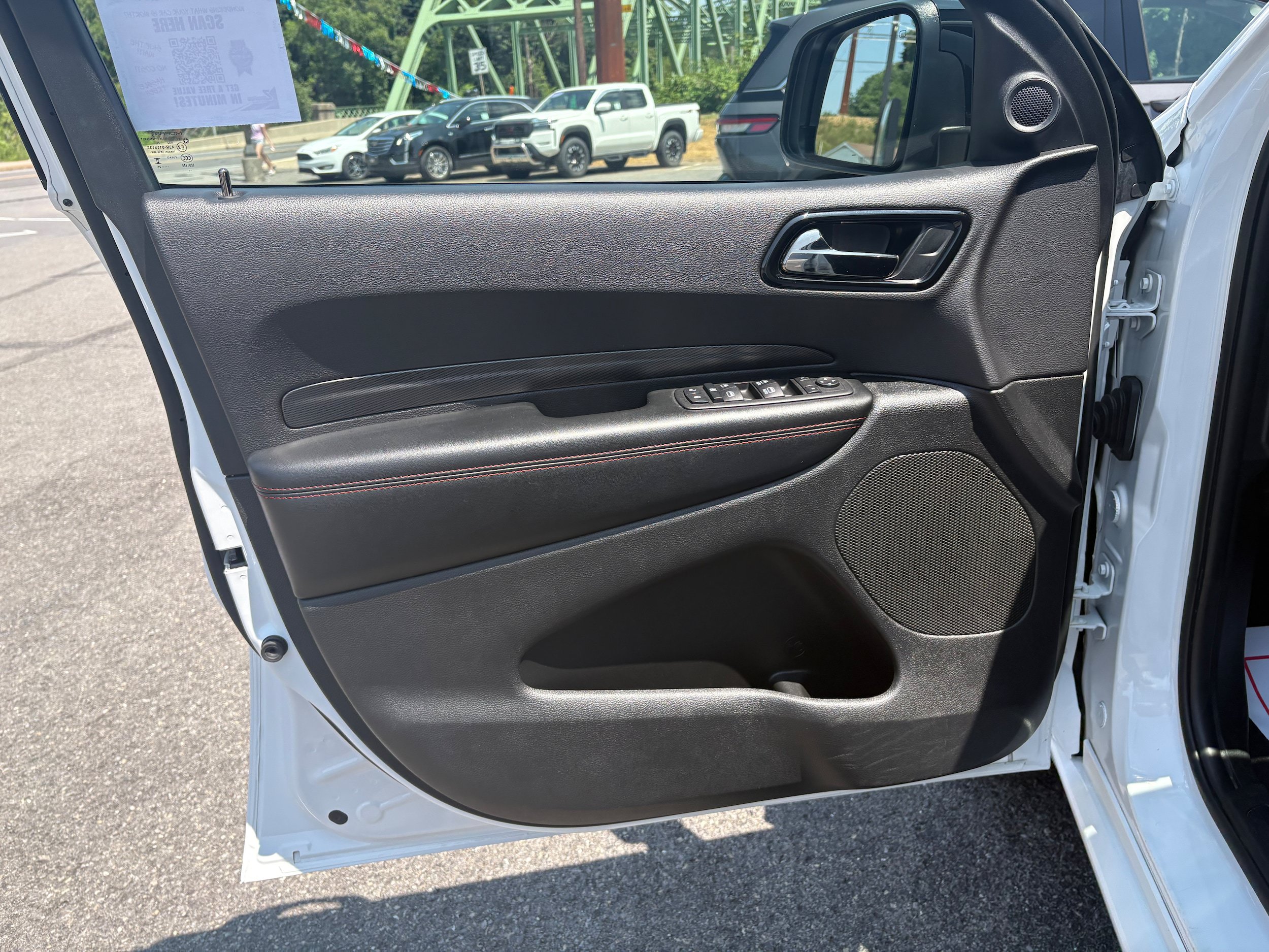 Certified 2025 Dodge Durango GT AWD/4WD image 17