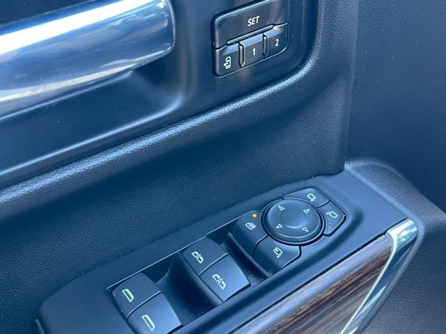 Used 2022 Chevrolet Silverado 1500 High Country w/ Technology Package image 20