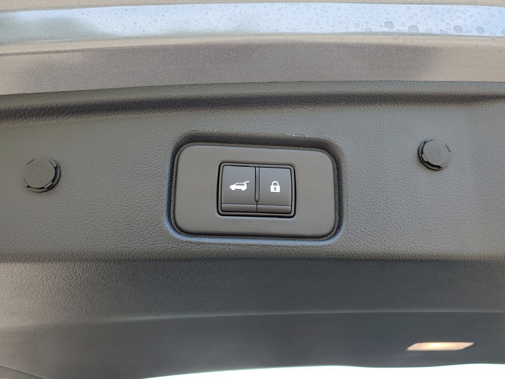 New 2026 Nissan Pathfinder SL FWD image 10