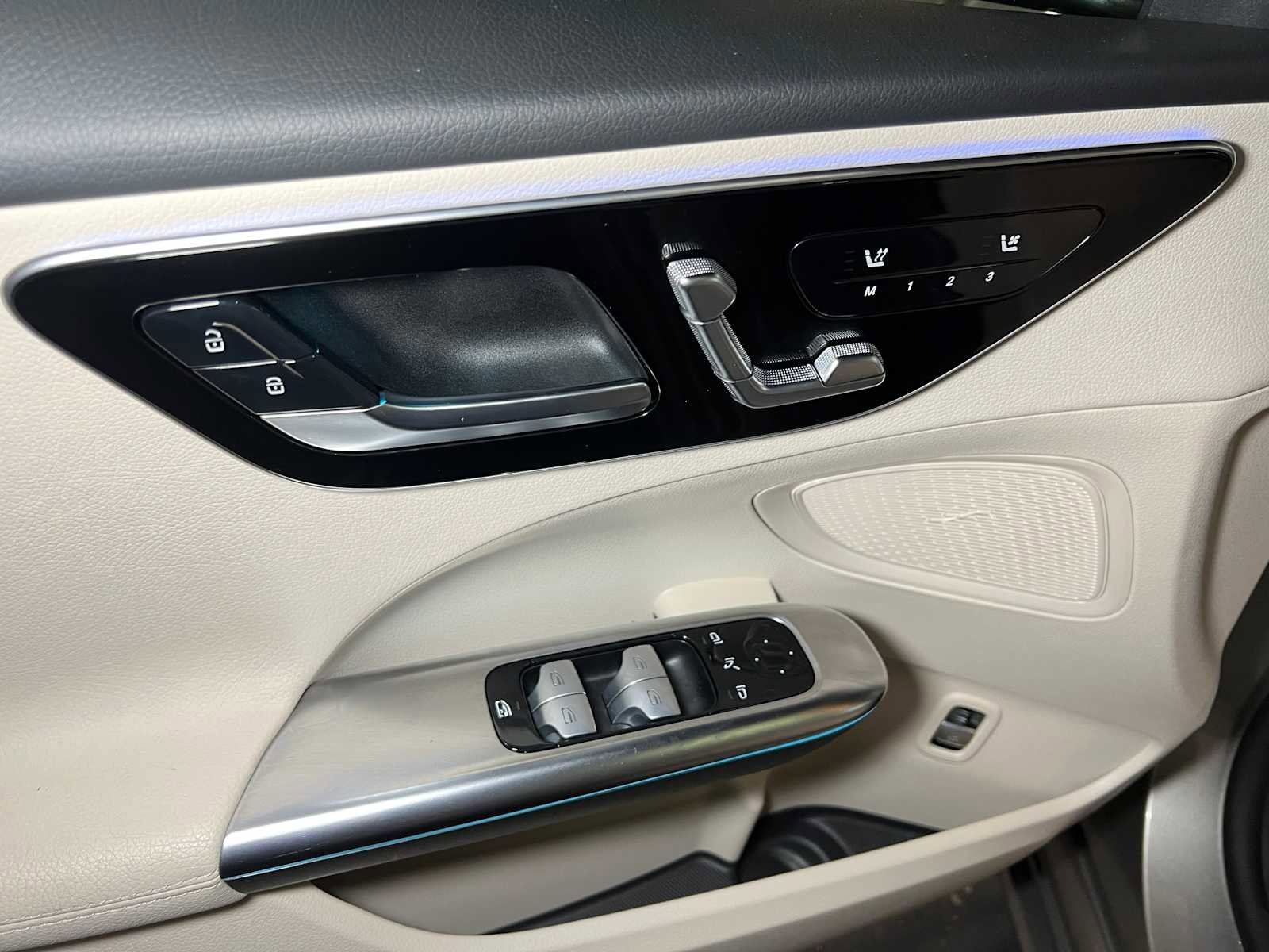 Used 2023 Mercedes-Benz C 300 4MATIC Sedan image 22