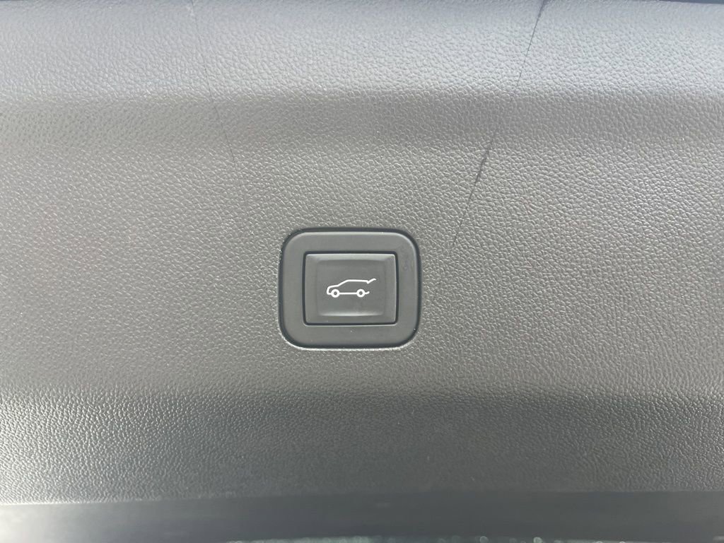 Certified 2026 Chevrolet Suburban Premier w/ Sun And Tow Package image 15