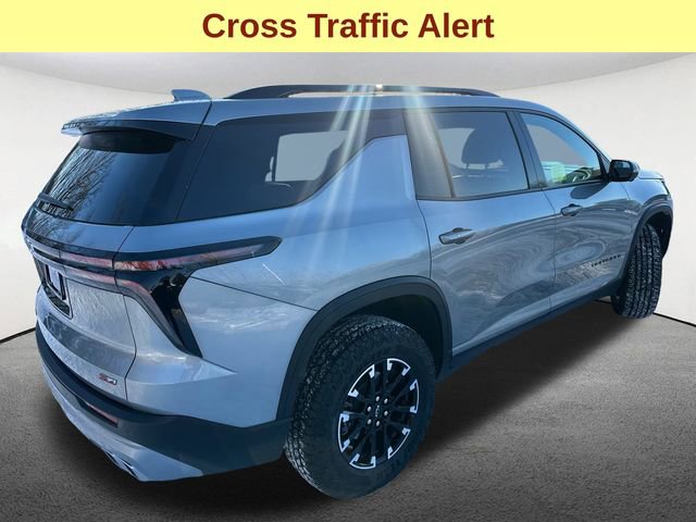 Used 2025 Chevrolet Traverse Z71 image 10