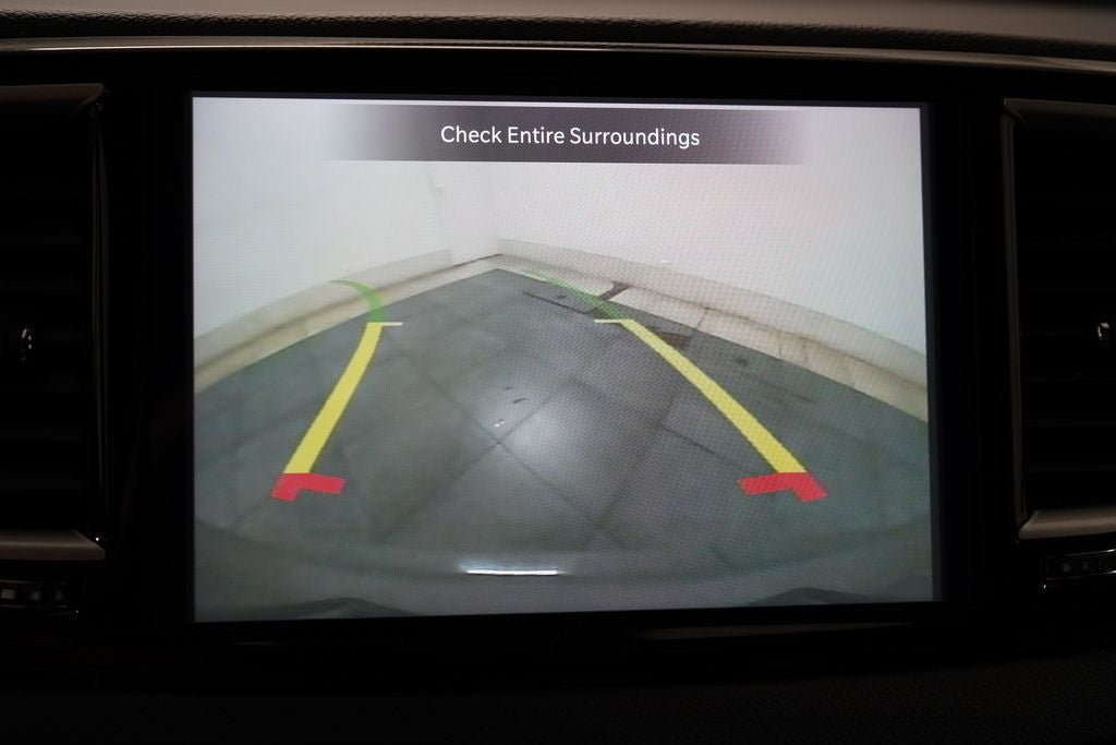 Used 2023 Chrysler Pacifica Touring-L FWD image 25