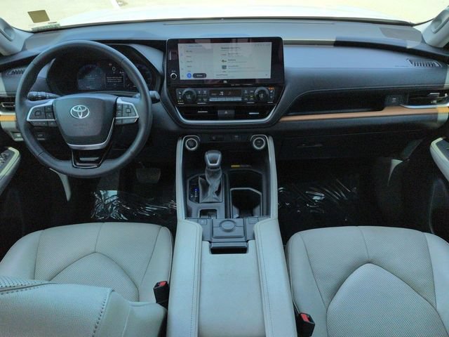 Used 2024 Toyota Grand Highlander FWD image 14