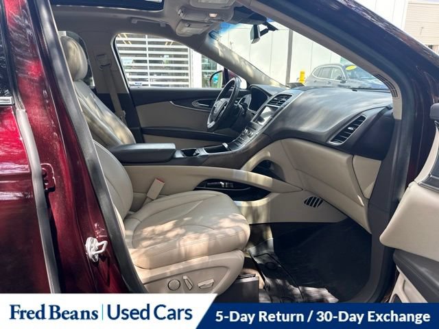 Used 2019 Lincoln Nautilus Reserve w/ Cargo Utility Package FWD image 23