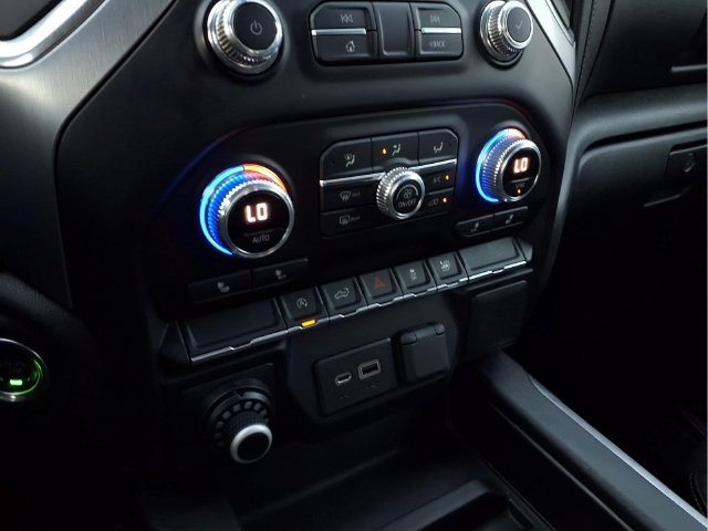 Used 2020 GMC Sierra 1500 Elevation w/ Elevation Value Package AWD/4WD image 8