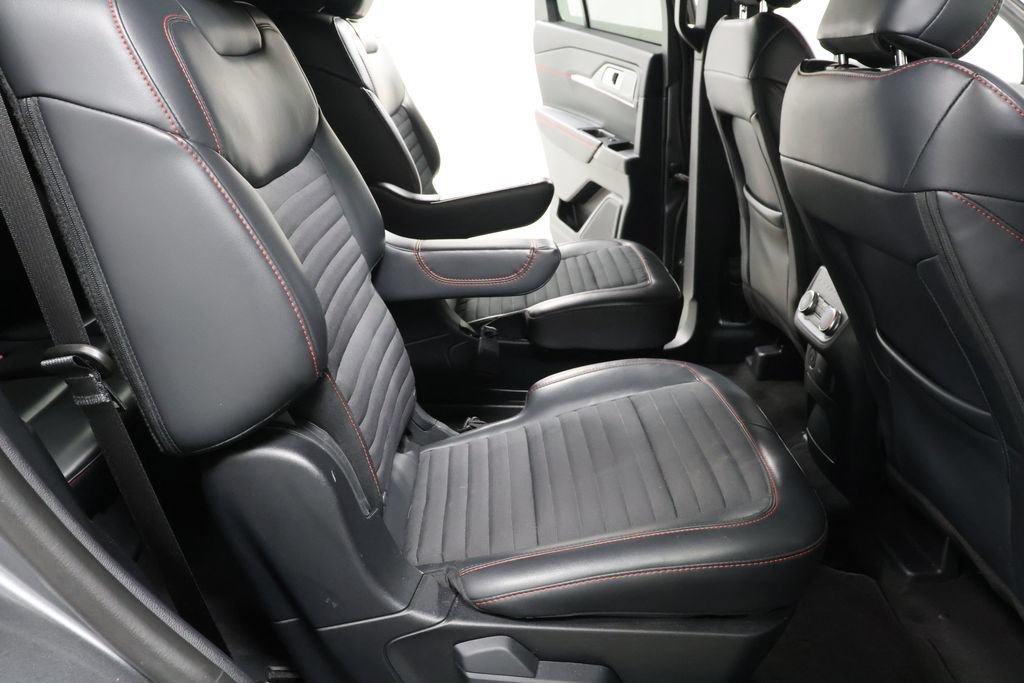 Used 2026 Ford Explorer ST-Line AWD/4WD image 11