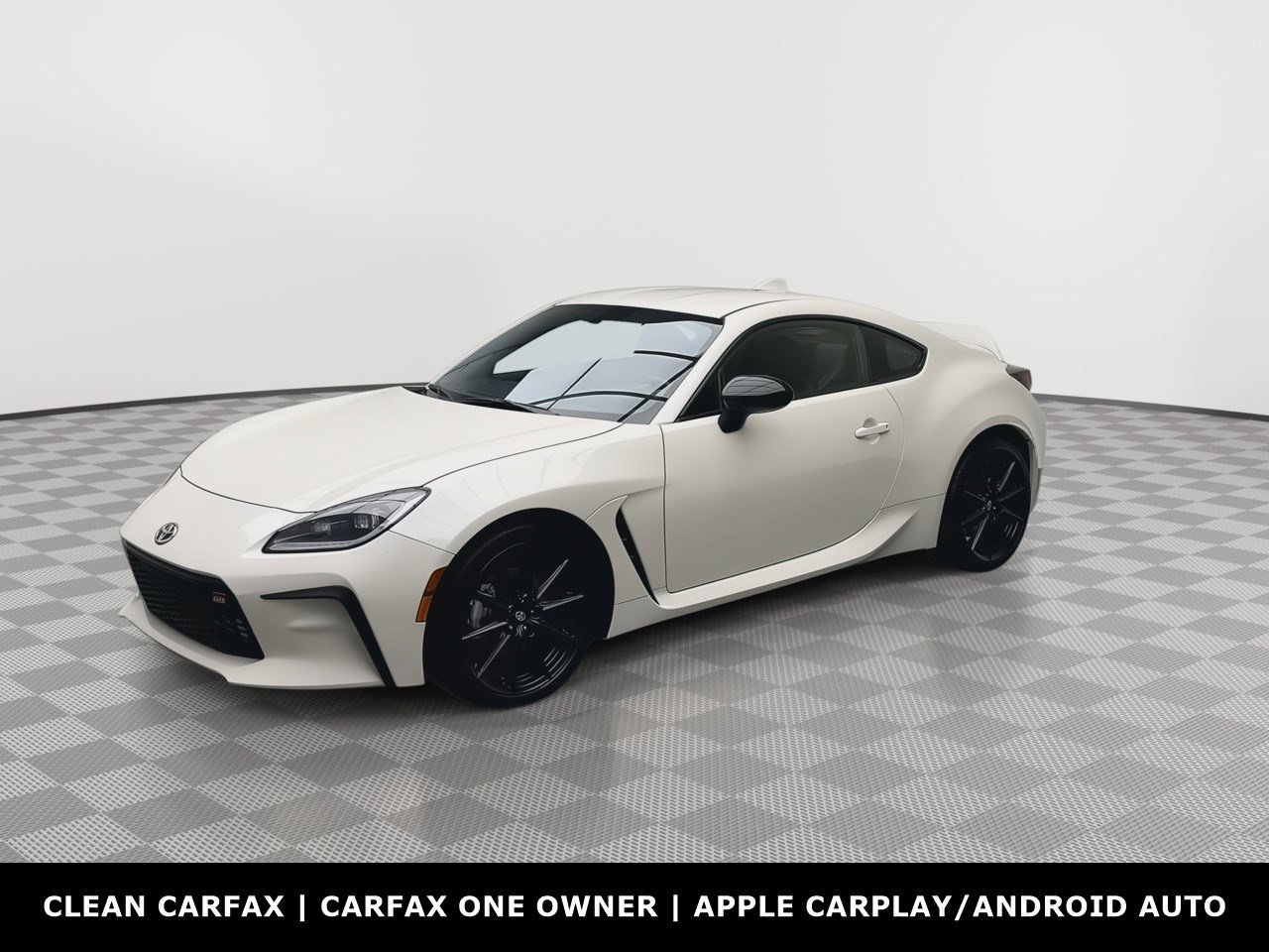 Used 2024 Toyota GR86 Premium RWD image 29