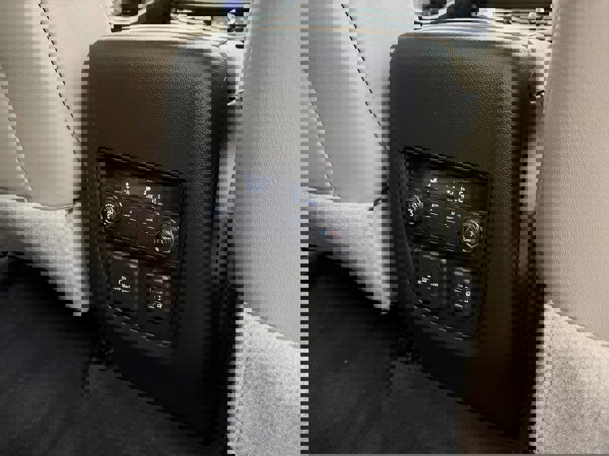 Used 2021 Buick Enclave Essence w/ Experience Buick Package image 26