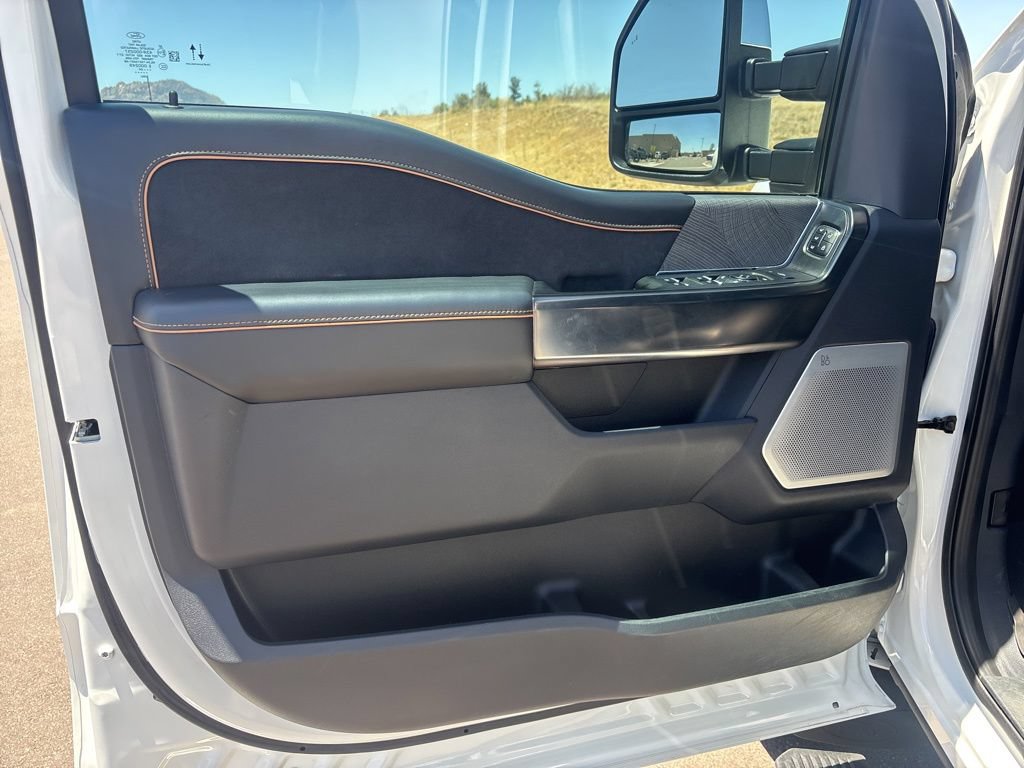 Used 2024 Ford F350 Platinum AWD/4WD image 11