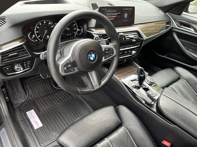 Used 2019 BMW 540i w/ M Sport Package image 3