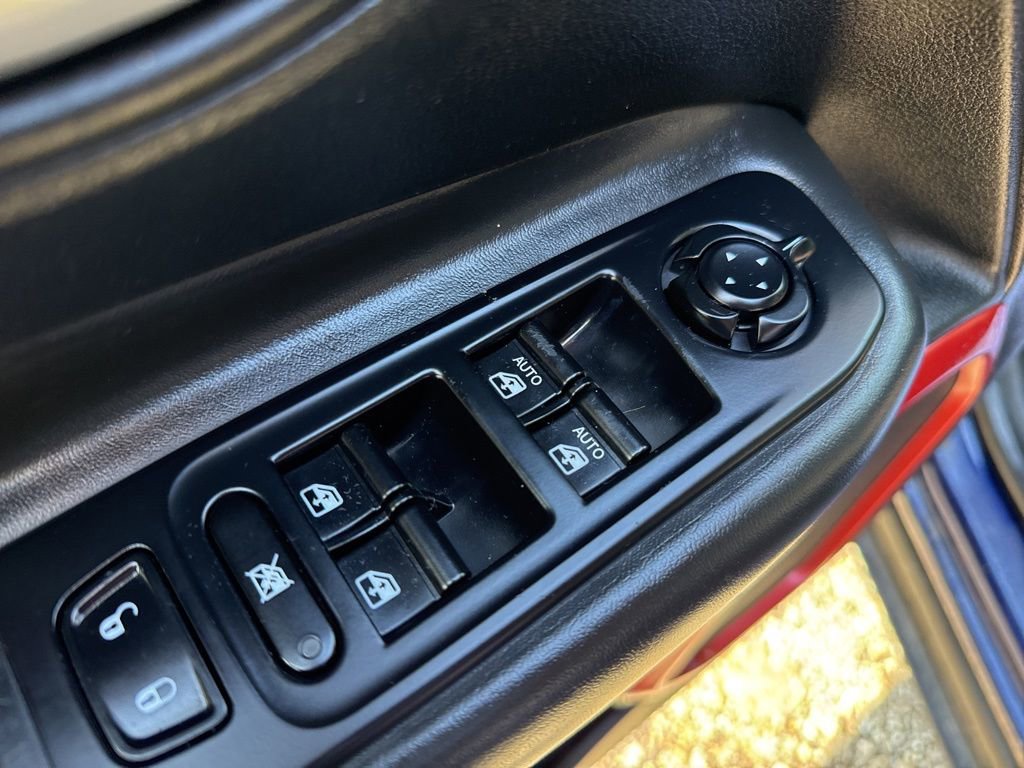 Used 2019 Jeep Renegade Trailhawk w/ Cold Weather Group II image 11