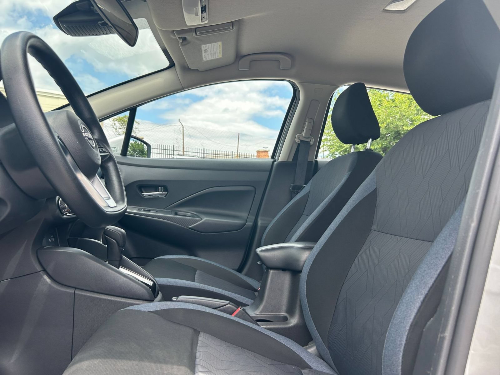 Used 2025 Nissan Versa SV FWD image 21