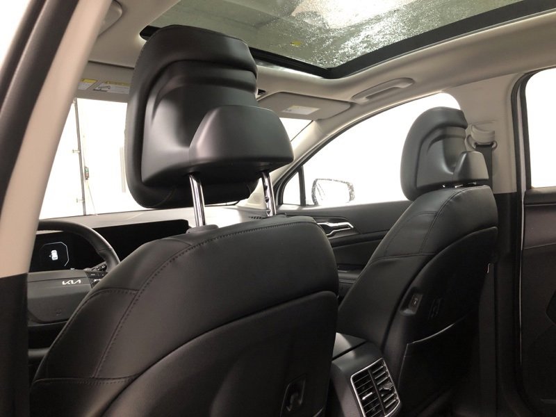 New 2026 Kia Sportage SX image 18